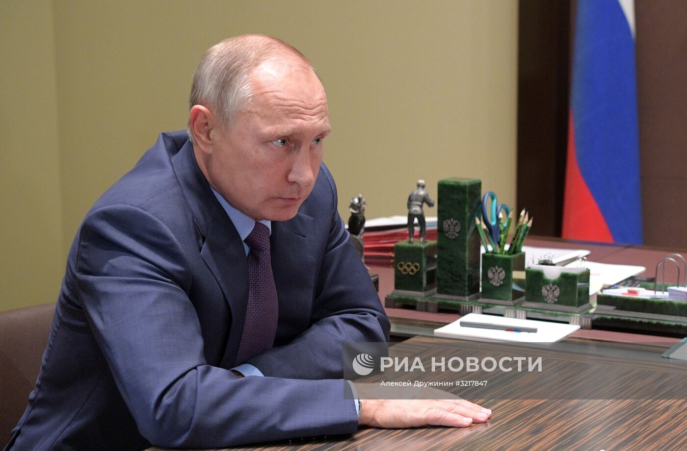 Рабочая встреча президента РФ В. Путина с министром экономического развития РФ М. Орешкиным