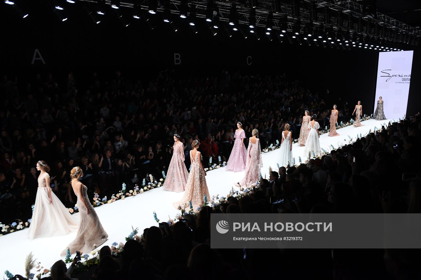 Mercedes-Benz Fashion Week Russia. День первый