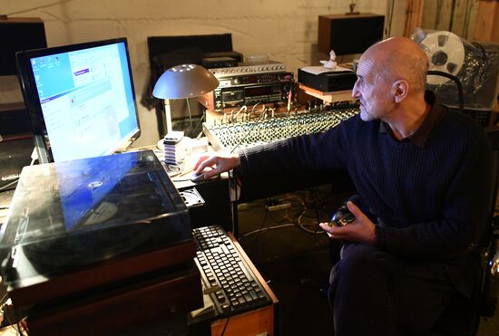 Рок-музыкант и актер Петр Мамонов