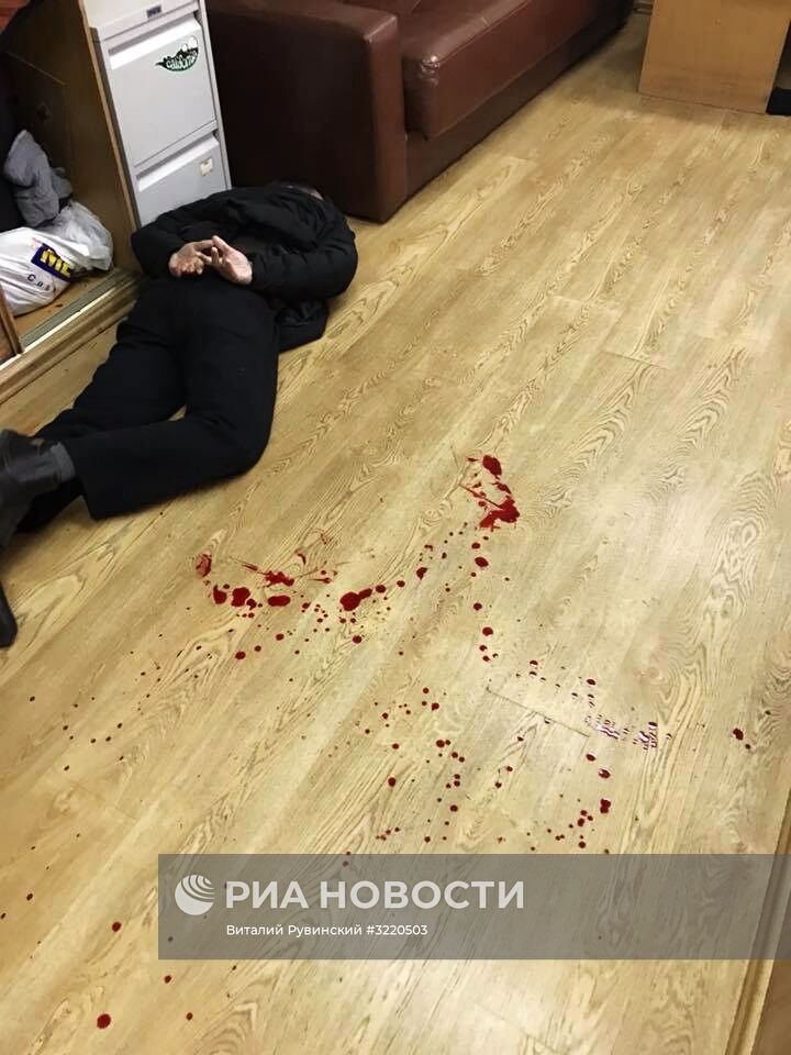 Неизвестный напал с ножом на ведущую в редакции "Эхо Москвы"