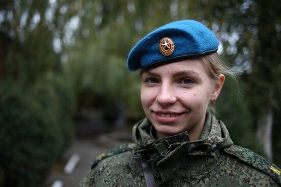 Курсантки Краснодарского высшего военного авиационного училища