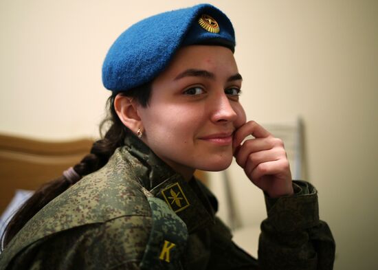 Курсантки Краснодарского высшего военного авиационного училища