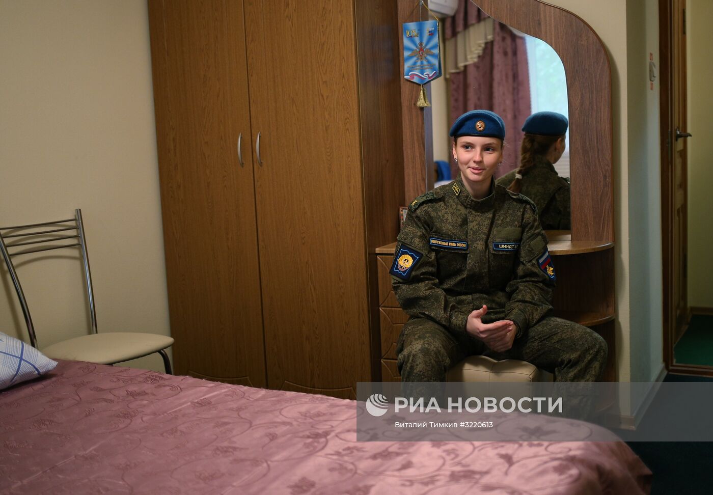 Курсантки Краснодарского высшего военного авиационного училища