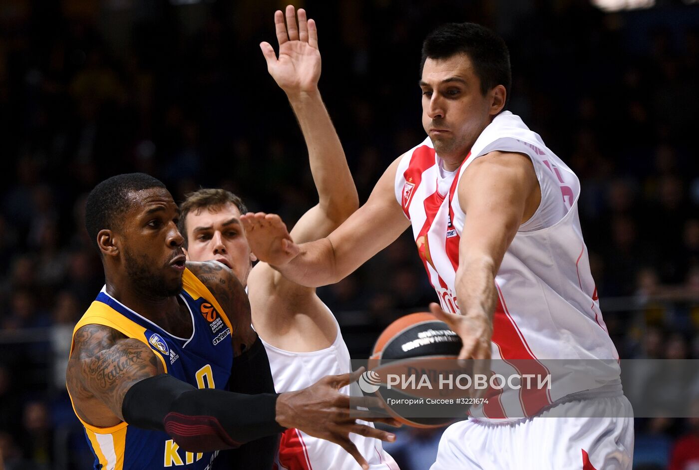 Баскетбол. Евролига. Матч "Химки" - "Црвена Звезда"