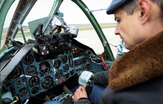 Летно-специальная подготовка экипажей штурмовиков Су-25 в Краснодарском крае