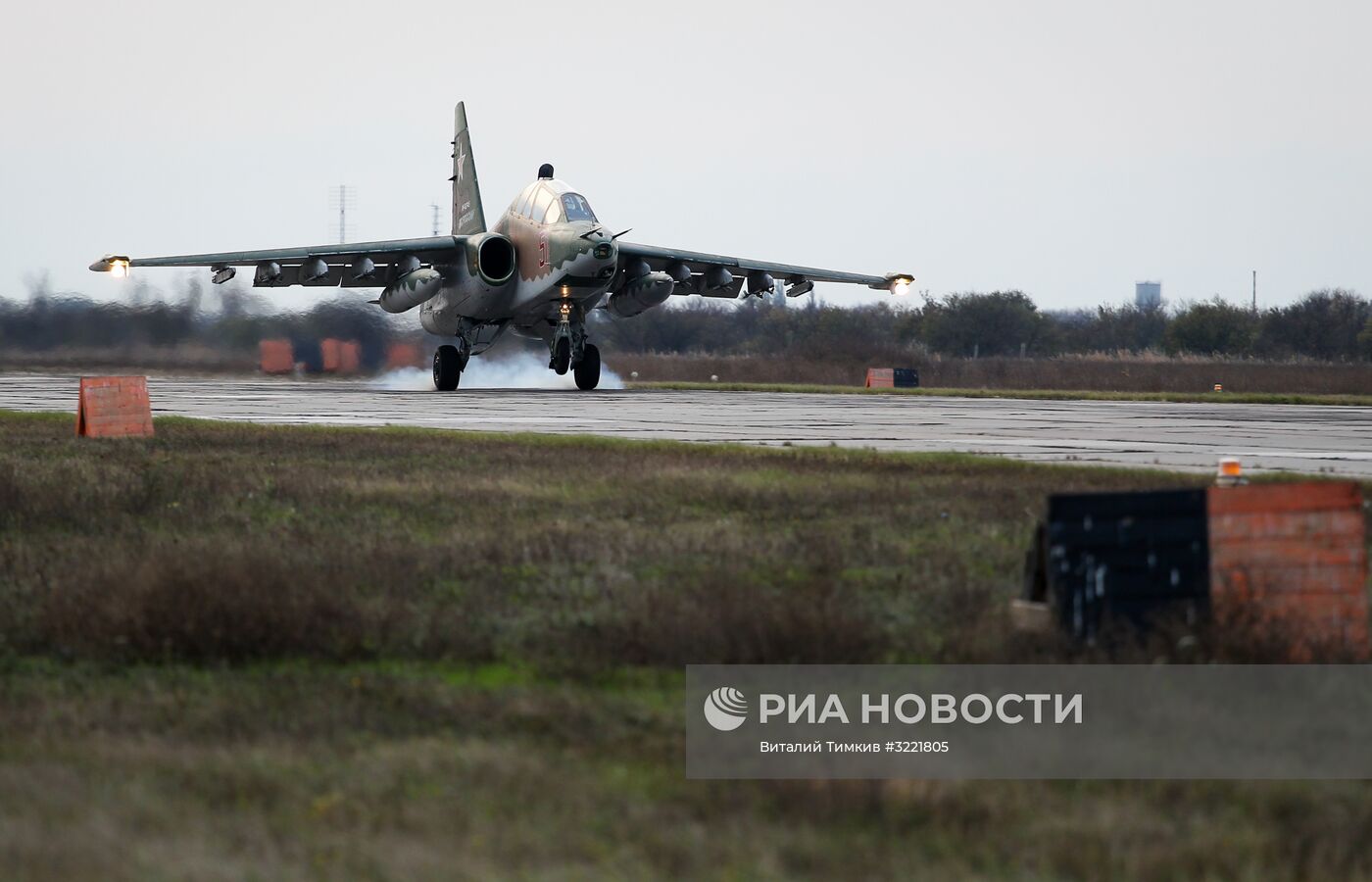 Летно-специальная подготовка экипажей штурмовиков Су-25 в Краснодарском крае