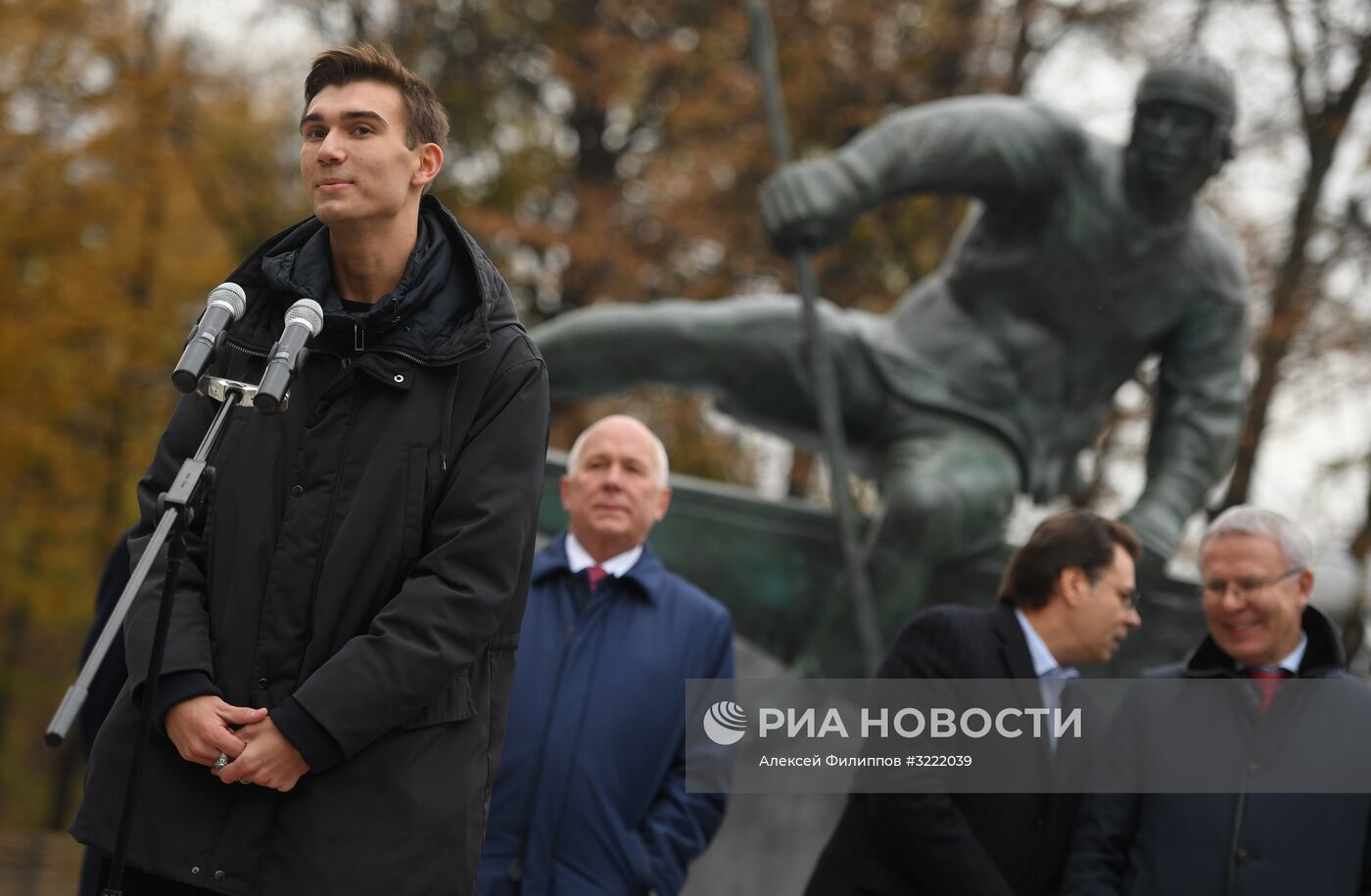 Открытие памятника советскому хоккеисту В. Харламову