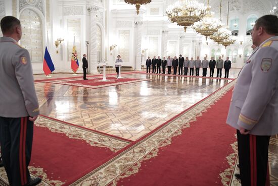 Президент РФ В. Путин встретился с высшими офицерами в Кремле