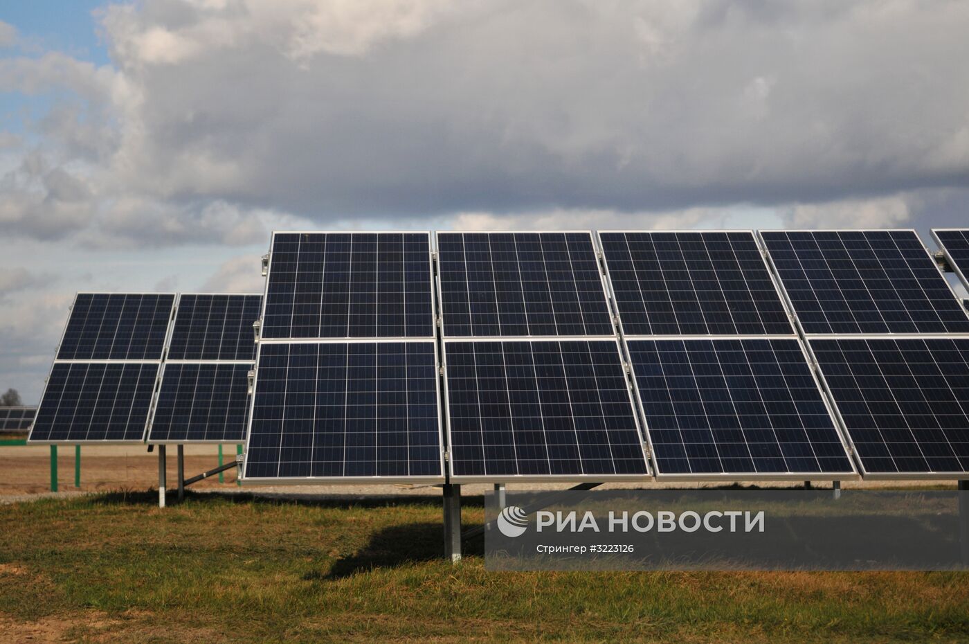 Ветряная и солнечная электростанции во Львовской области