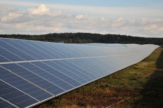Ветряная и солнечная электростанции во Львовской области