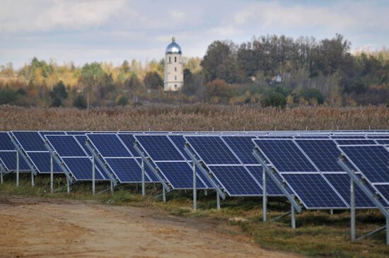 Ветряная и солнечная электростанции во Львовской области