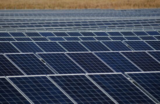 Ветряная и солнечная электростанции во Львовской области