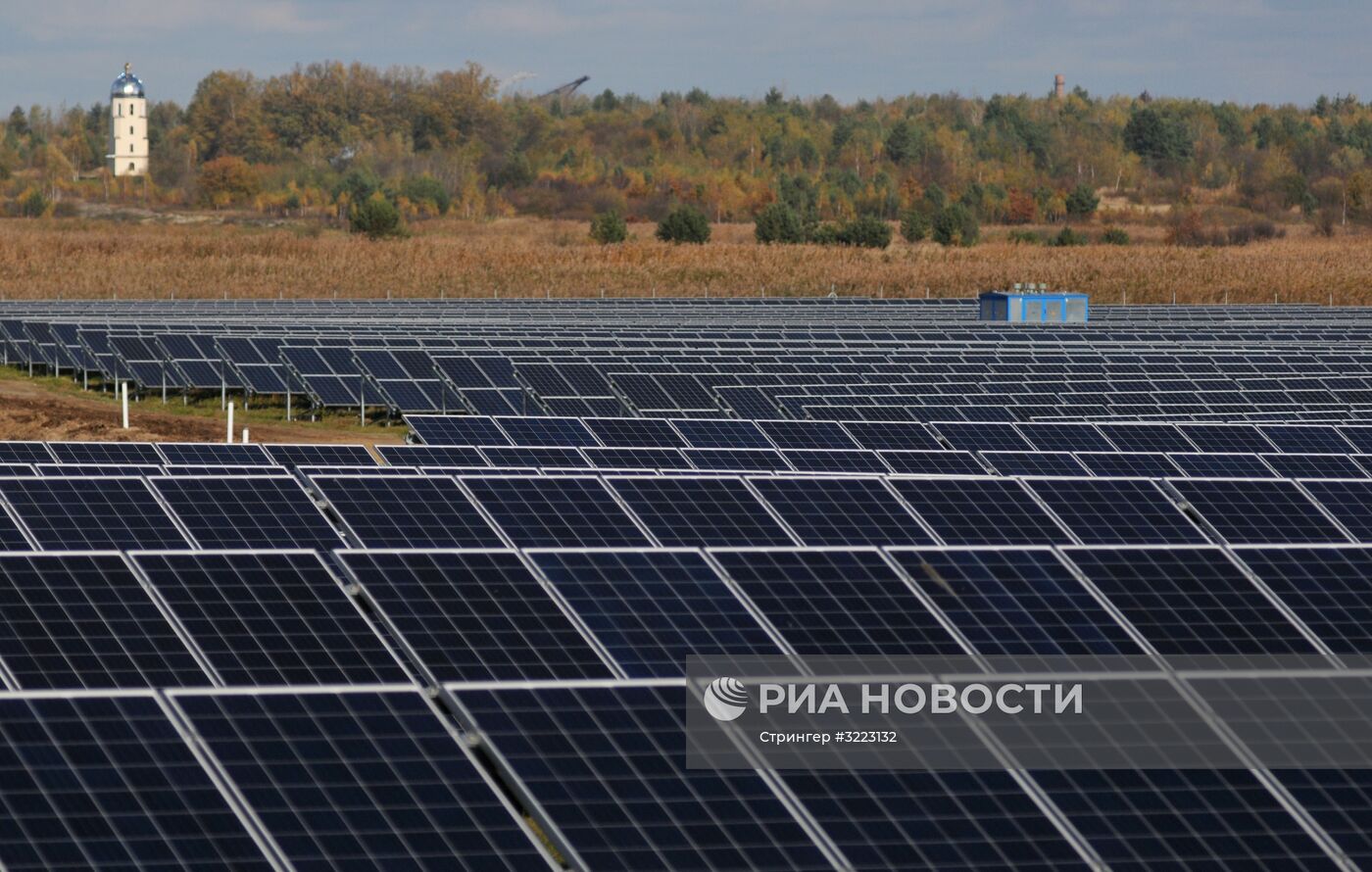 Ветряная и солнечная электростанции во Львовской области