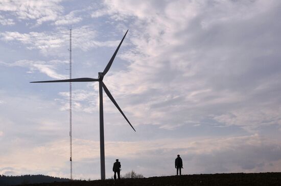 Ветряная и солнечная электростанции во Львовской области