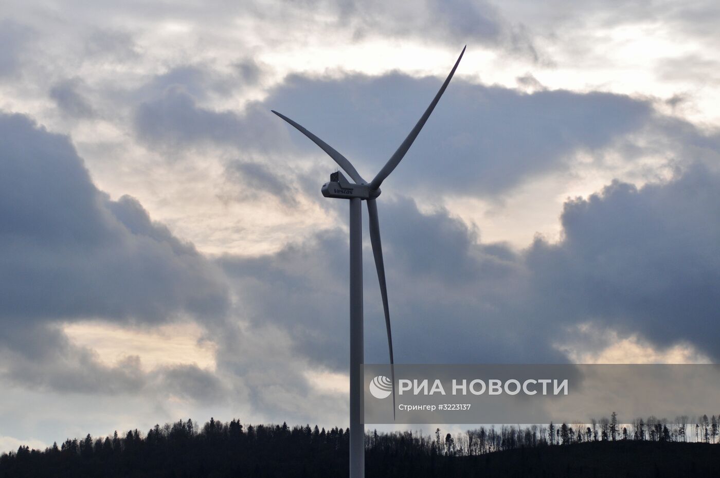 Ветряная и солнечная электростанции во Львовской области