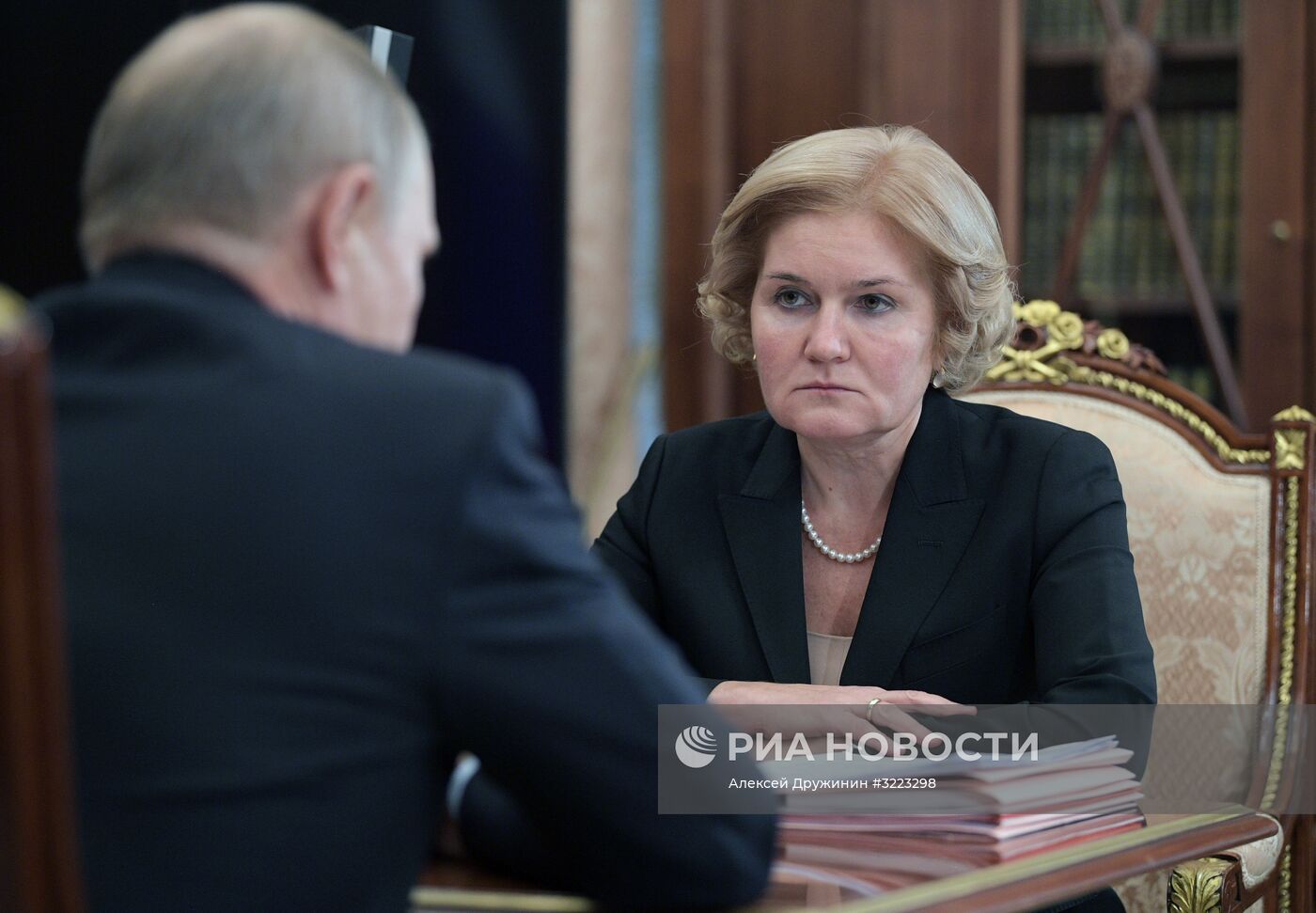 Президент РФ В. Путин встретился с вице-премьером РФ О. Голодец