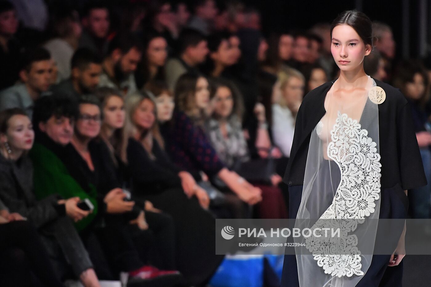 Неделя моды в Гостином дворе "Moscow Fashion Week". День четвертый