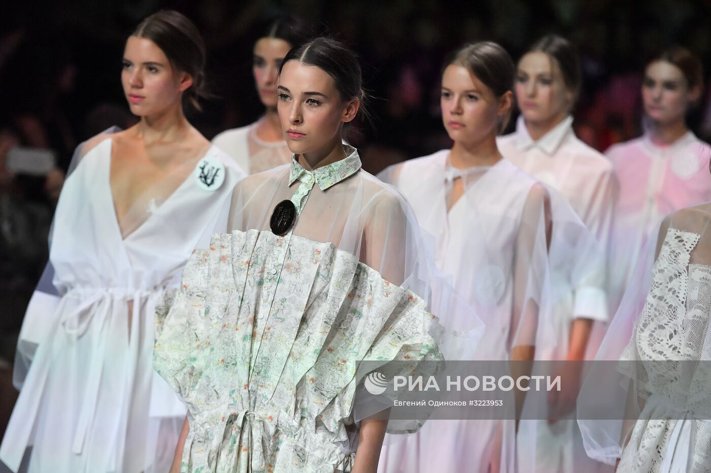 Неделя моды в Гостином дворе "Moscow Fashion Week". День четвертый