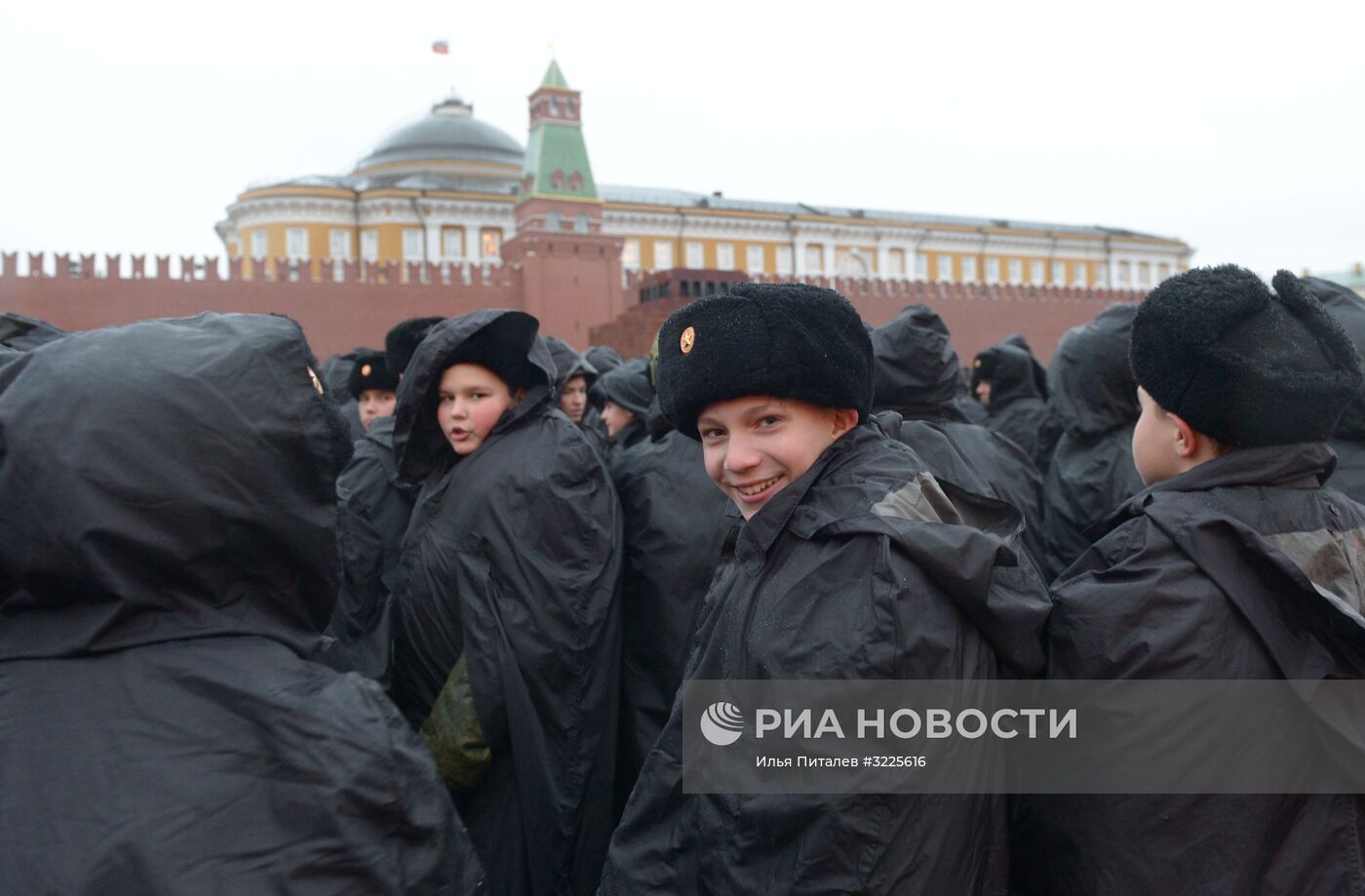 Репетиция марша, посвященного 76-й годовщине парада 1941 года