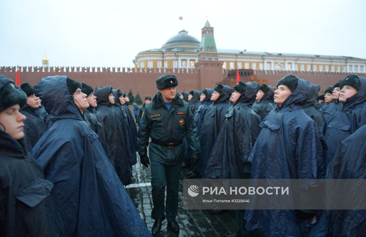 Репетиция марша, посвященного 76-й годовщине парада 1941 года