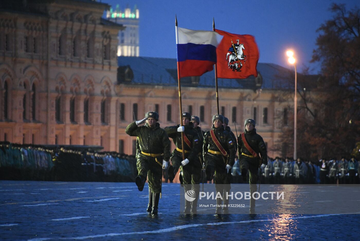 Репетиция марша, посвященного 76-й годовщине парада 1941 года