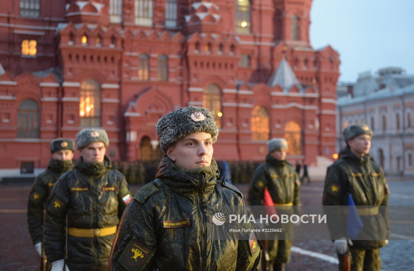 Репетиция марша, посвященного 76-й годовщине парада 1941 года