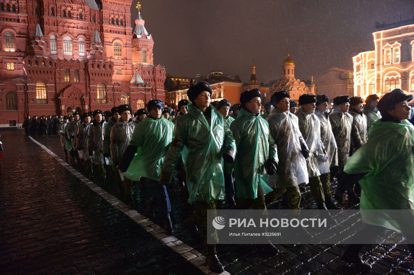 Репетиция марша, посвященного 76-й годовщине парада 1941 года