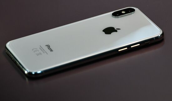 Старт продаж iPhone X начнется в России 3 ноября