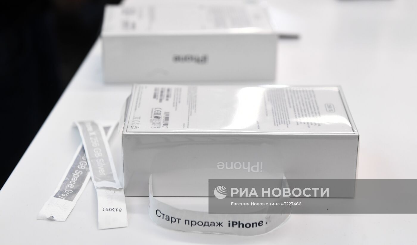 Старт продаж iPhone X в России