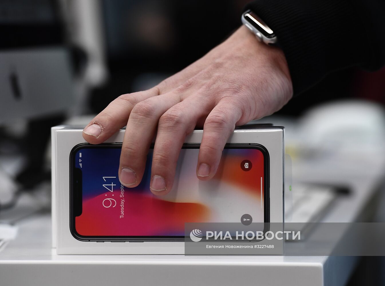 Старт продаж iPhone X в России