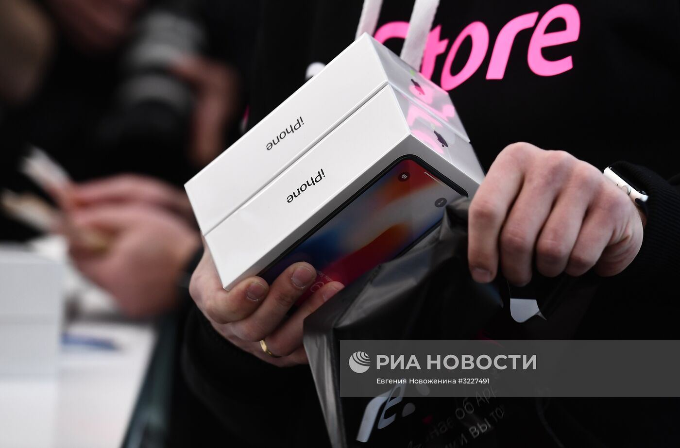 Старт продаж iPhone X в России