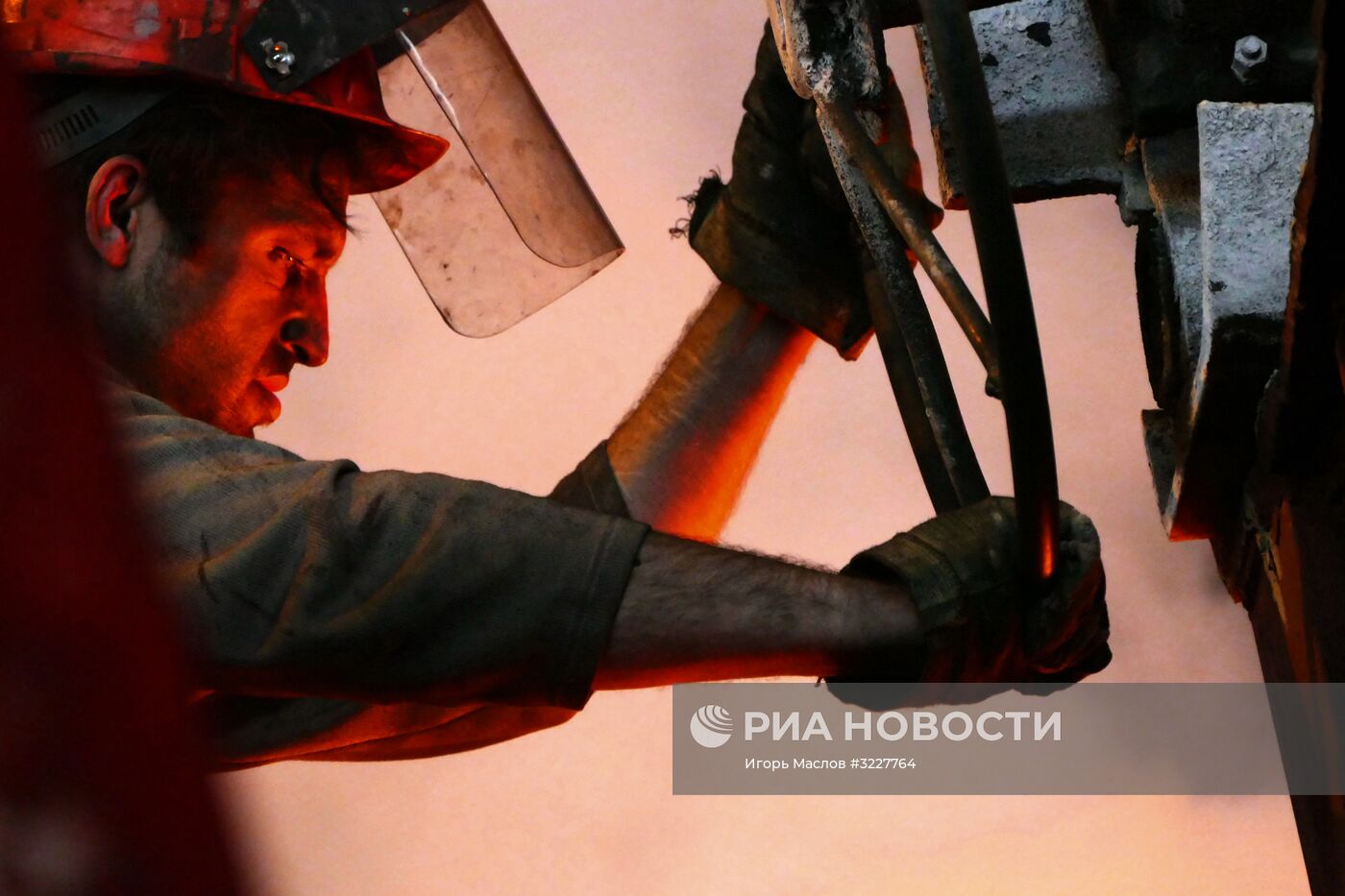 Запуск Макеевского литейного завода в Донецке