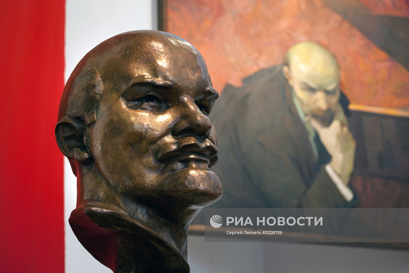 Выставка "Ленин’17" открылась в Минске