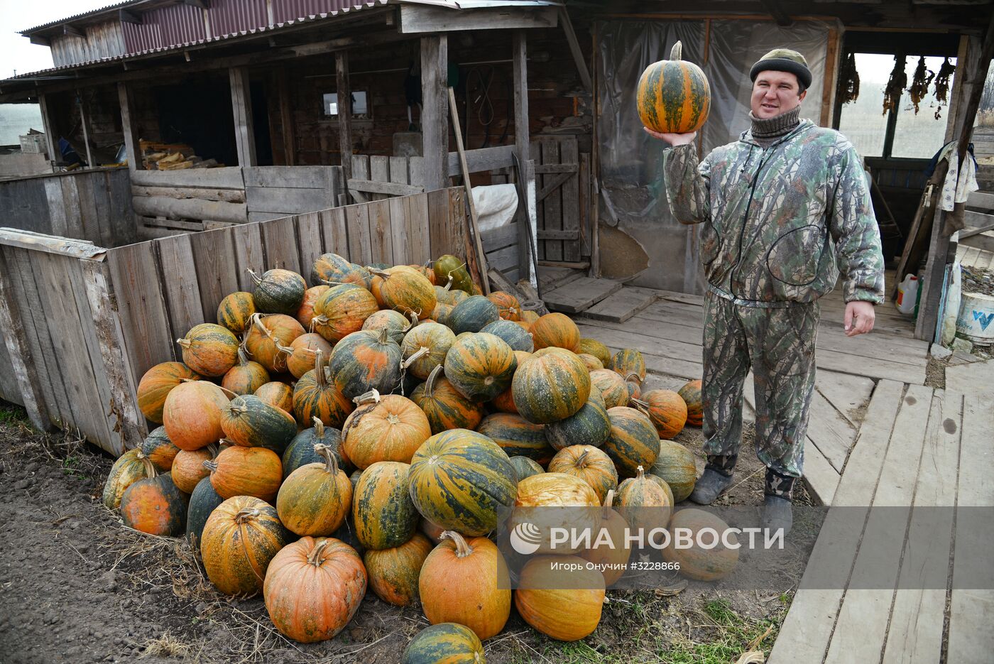Участник программы "Дальневосточный гектар" Иван Панин в Хабаровском крае
