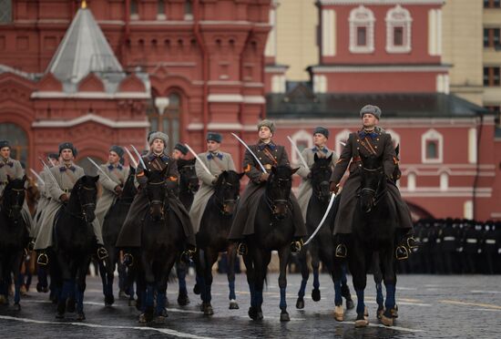 Генеральная репетиция марша, посвященного 76-й годовщине парада 1941 года