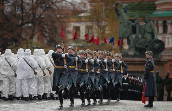 Генеральная репетиция марша, посвященного 76-й годовщине парада 1941 года