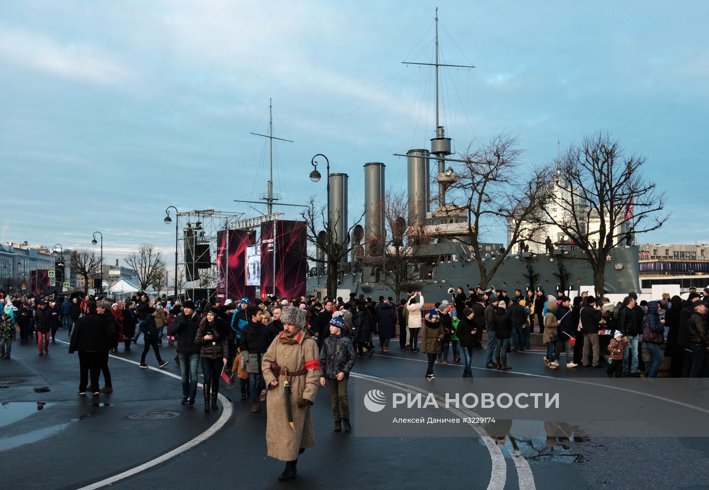 Историческая реконструкция "Петроград 1917"