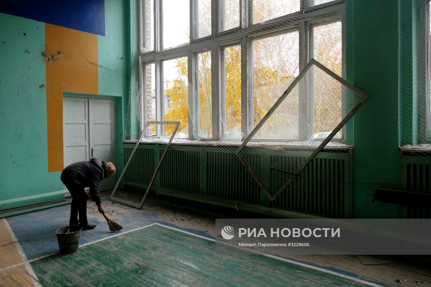 Последствия обстрела в Донецке