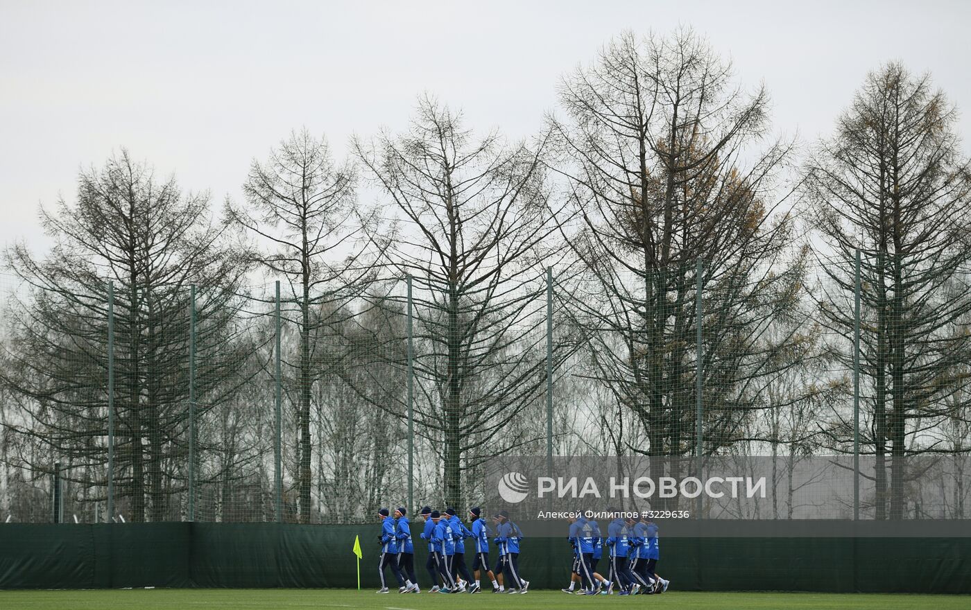Футбол. Тренировка сборной России