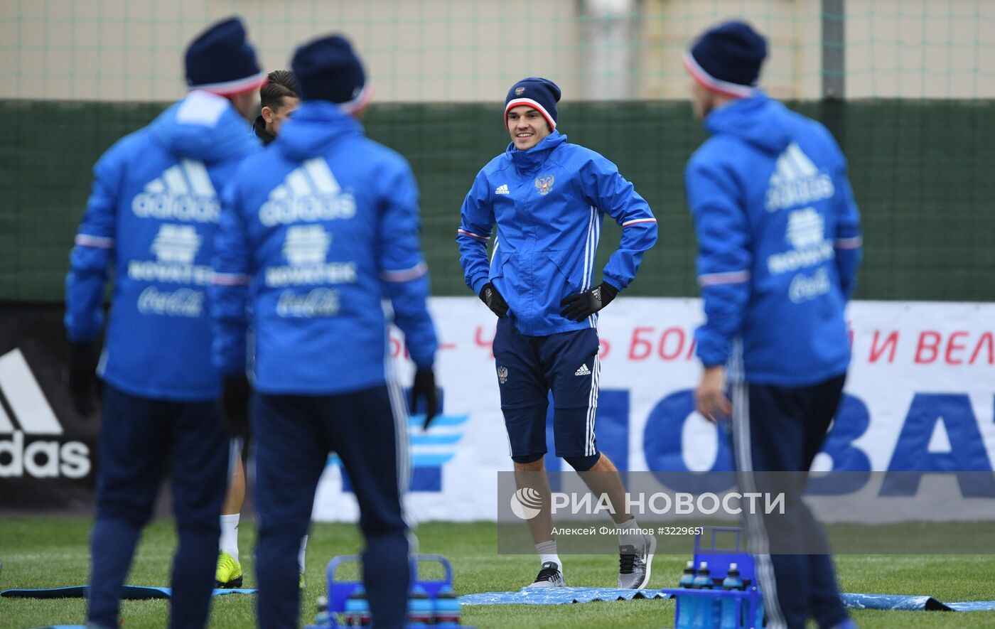 Футбол. Тренировка сборной России
