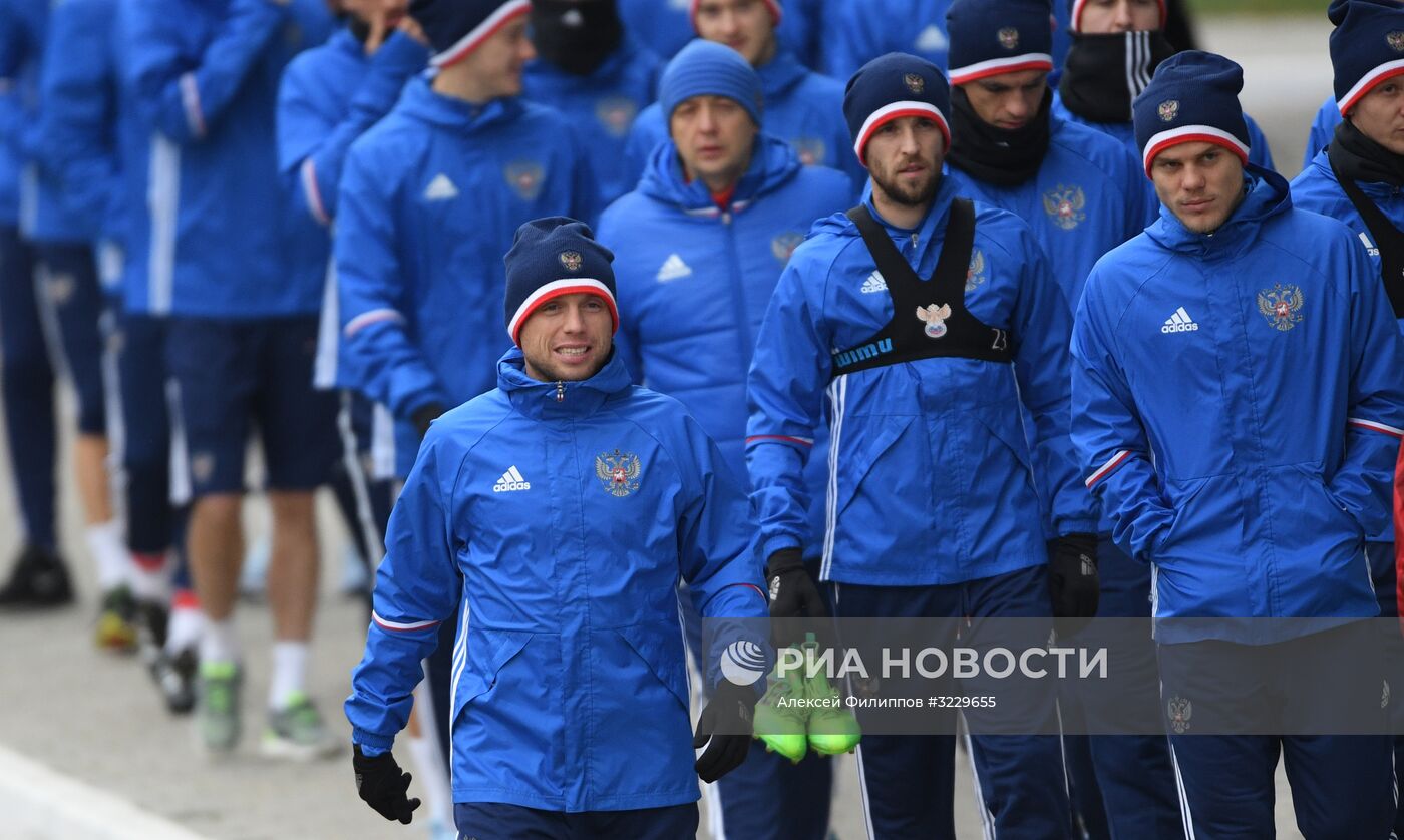 Футбол. Тренировка сборной России