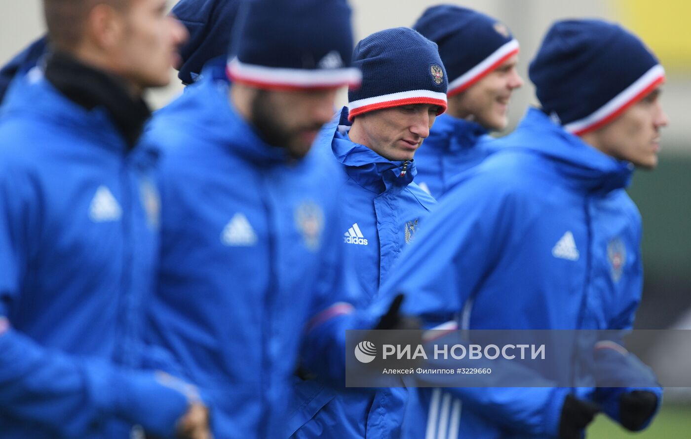 Футбол. Тренировка сборной России