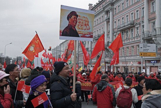 Митинг и шествие КПРФ в Москве