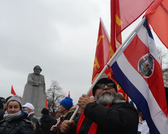 Митинг и шествие КПРФ в Москве