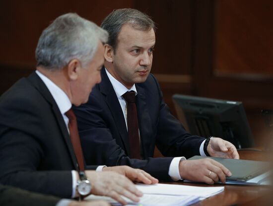 Премьер-министр РФ Д. Медведев провел совещание о совершенствовании регулирования пассажирских авиаперевозок