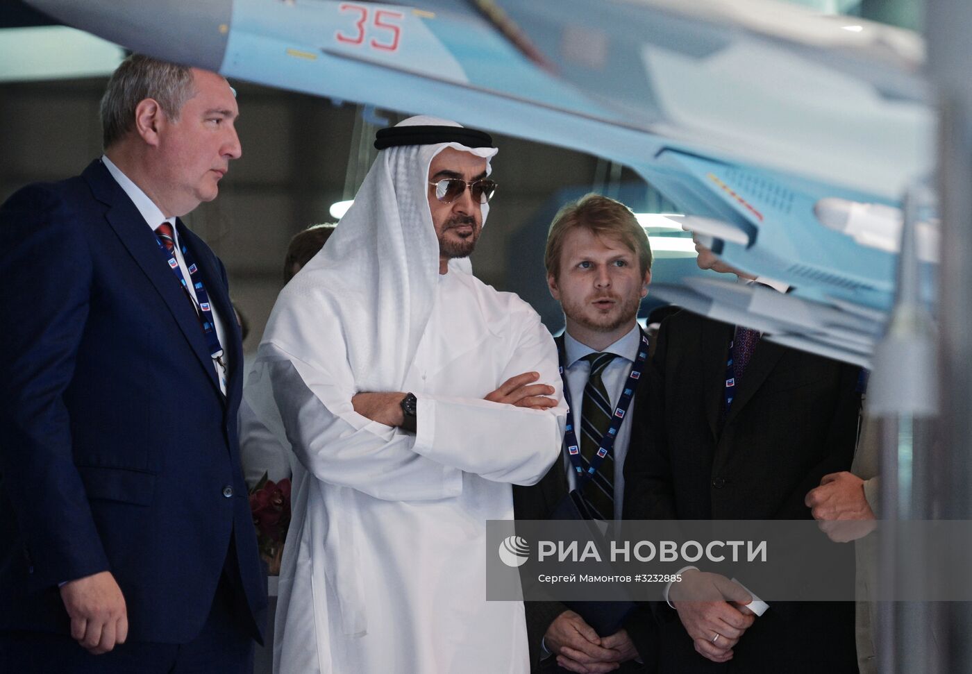 Вице-премьер Д. Рогозин посетил выставку Dubai Airshow 2017
