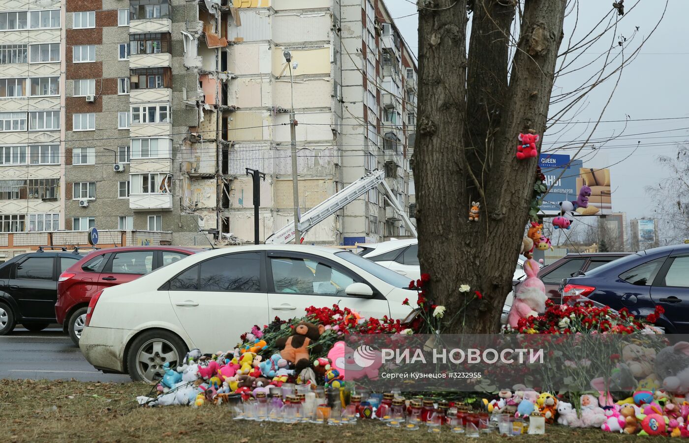 Ситуация на месте обрушения жилого дома в Ижевске