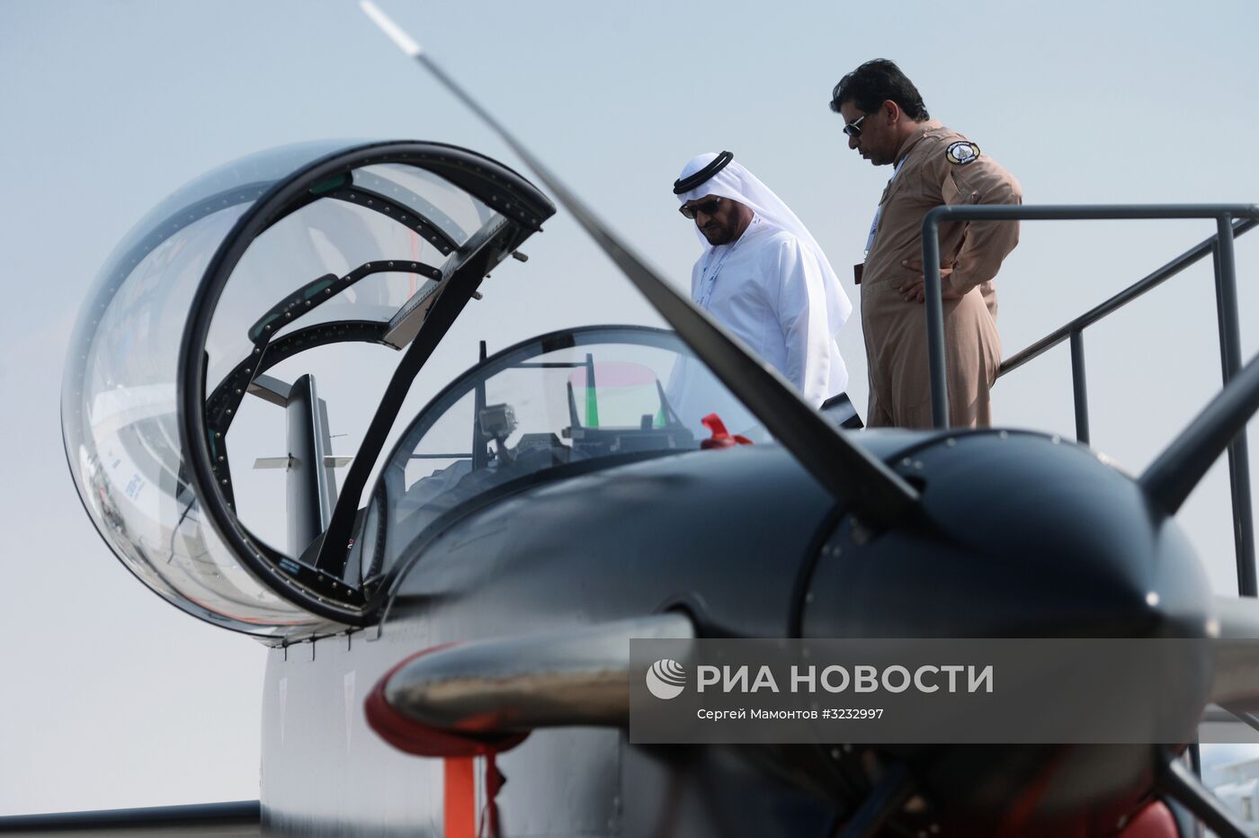 Вице-премьер Д. Рогозин посетил выставку Dubai Airshow 2017
