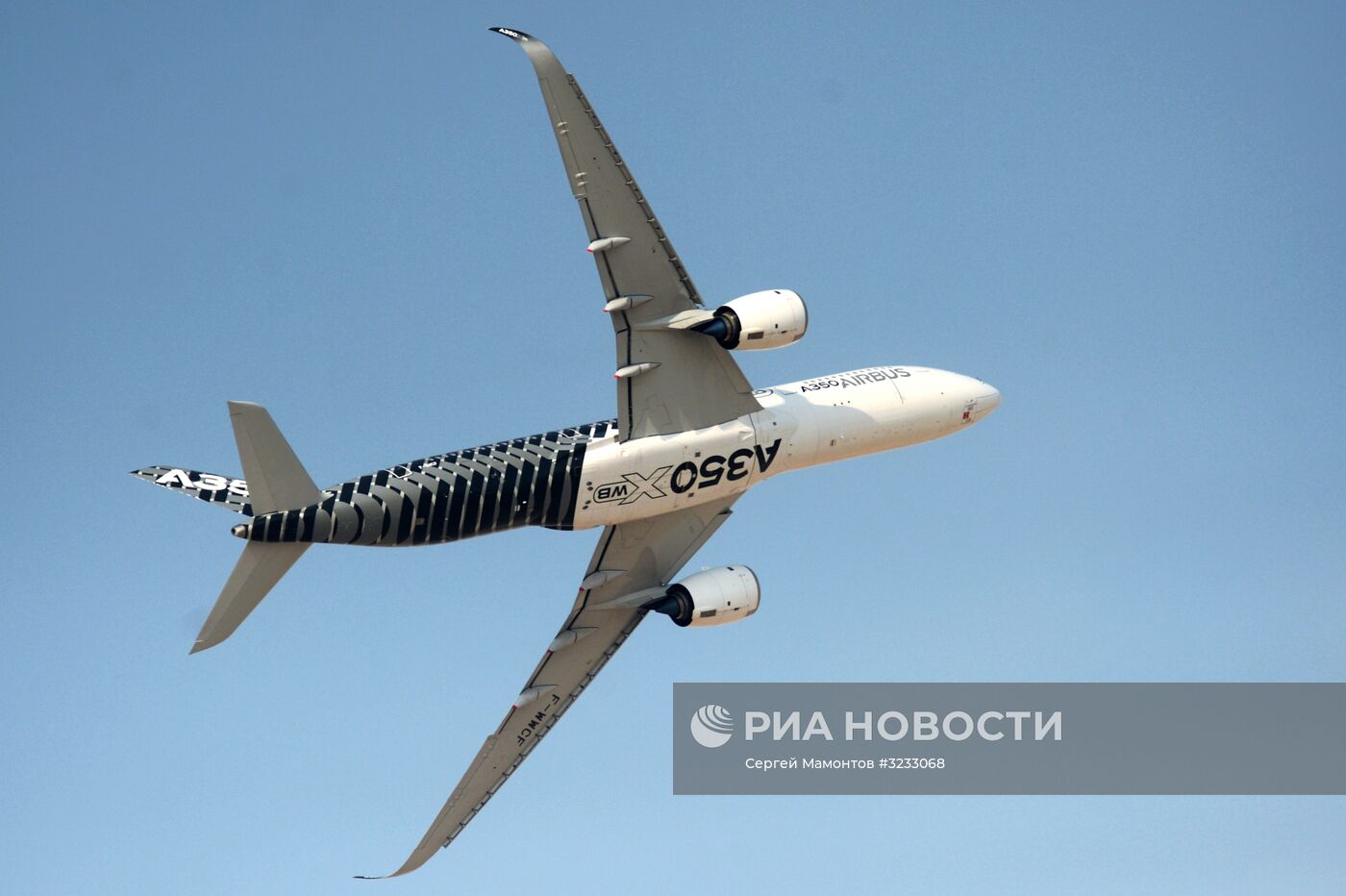 Вице-премьер Д. Рогозин посетил выставку Dubai Airshow 2017