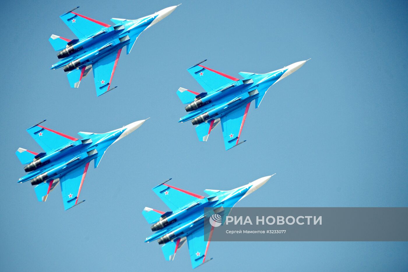 Вице-премьер Д. Рогозин посетил выставку Dubai Airshow 2017